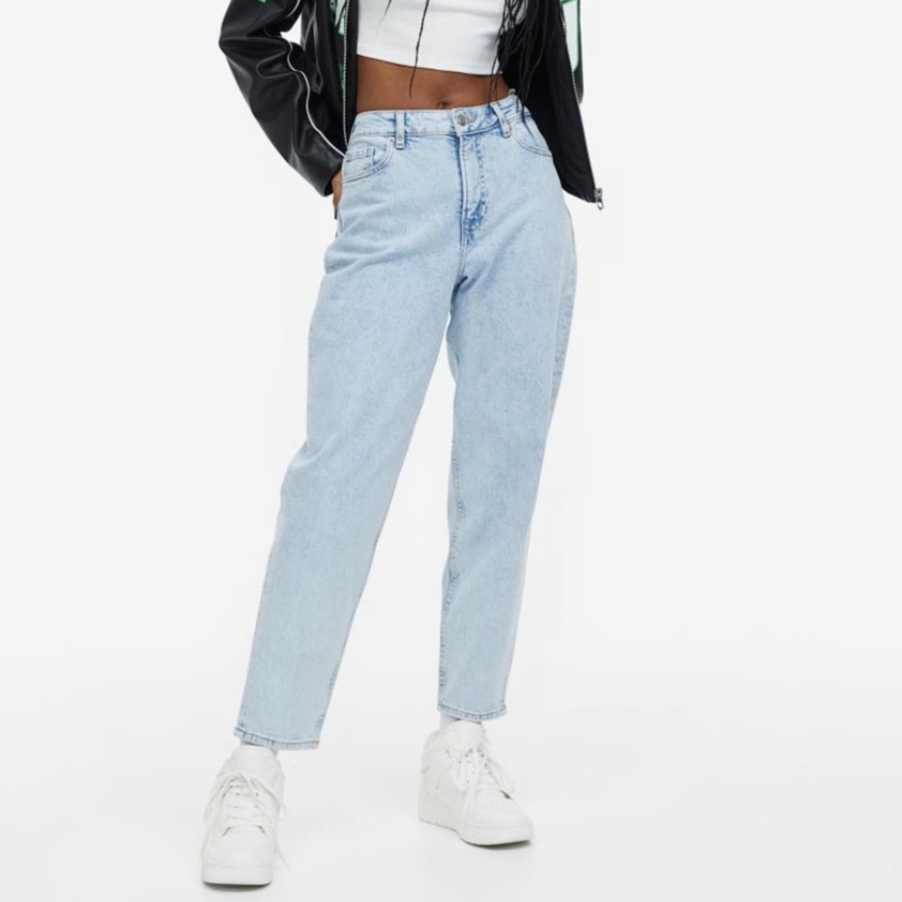 H&M mom jean high waist loose fit. Sold out style